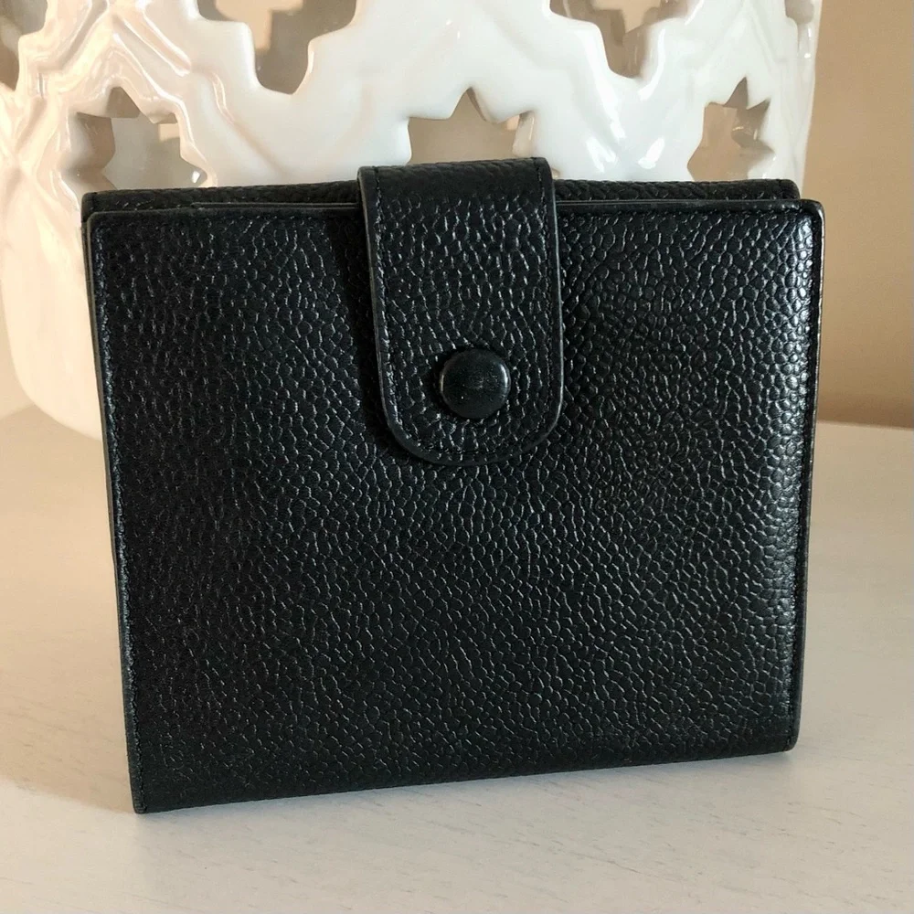 Chanel Timeless Flap Vintage Wallet in Black Caviar Leather - Picture 2 of 13